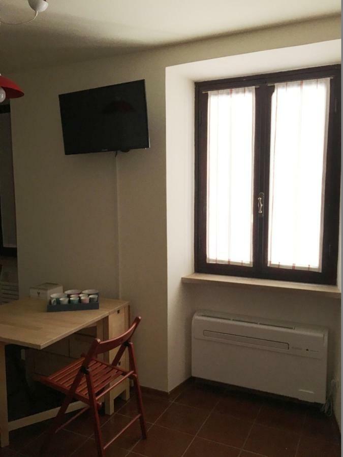 Ferienwohnung Vicolovolta16 Torri Del Benaco Exterior foto