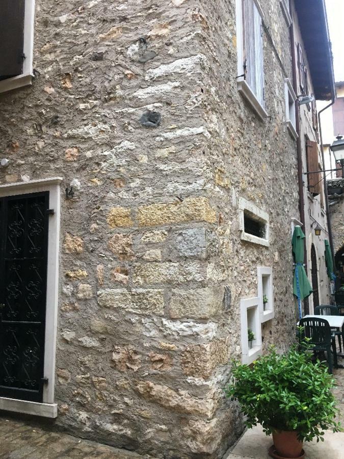 Ferienwohnung Vicolovolta16 Torri Del Benaco Exterior foto